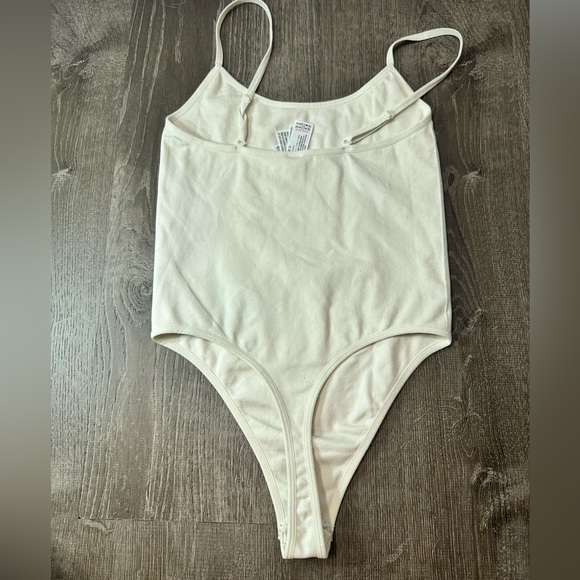 Forever 21 one piece - Picture 2 of 3